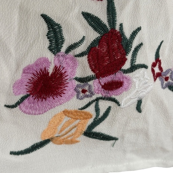 Altar'd State Floral NWT Embroidered Mini Sleeveless Sundress Size Small - Picture 4 of 9